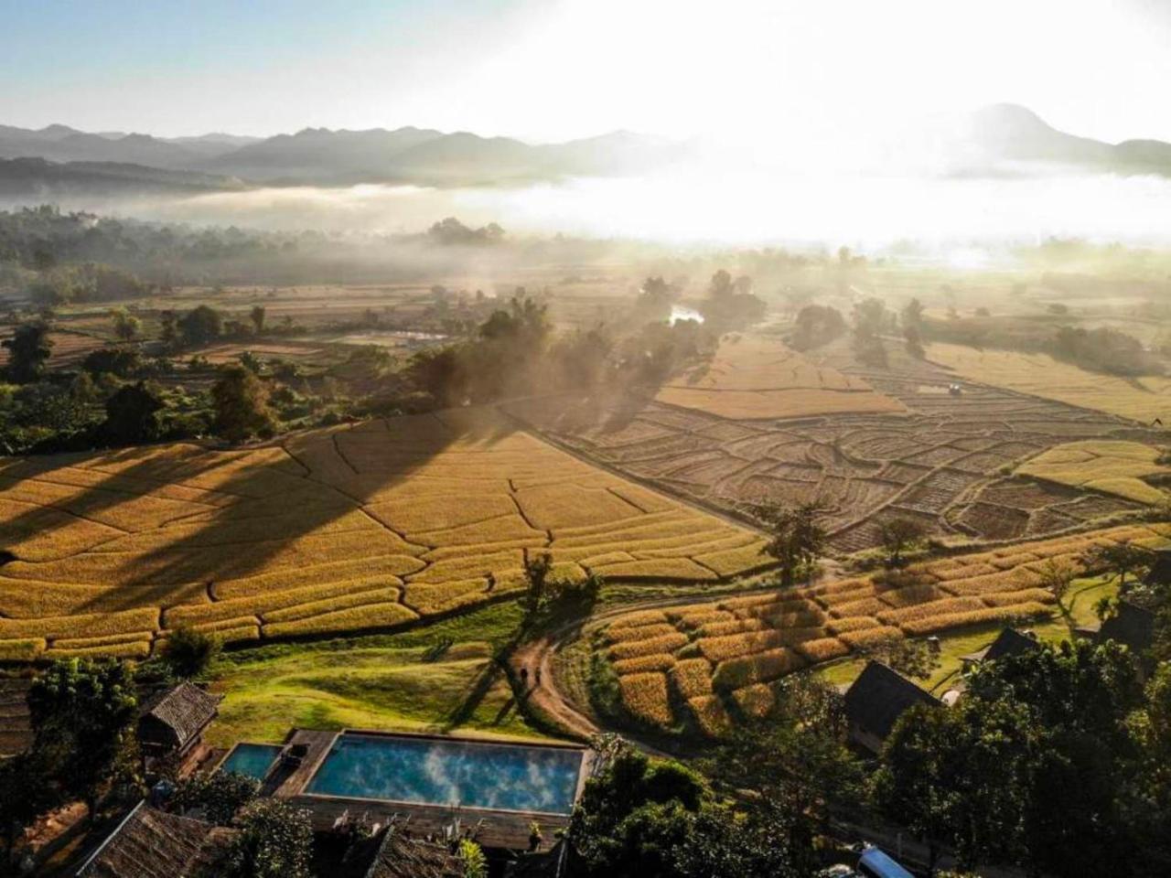 Phu Pai Art Resort Мэхонгсон Экстерьер фото