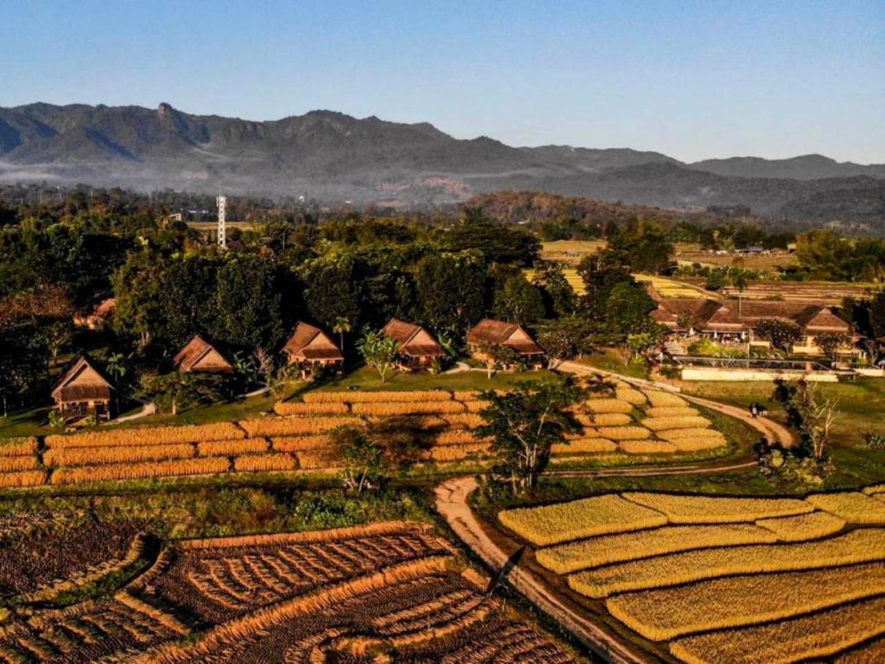 Phu Pai Art Resort Мэхонгсон Экстерьер фото